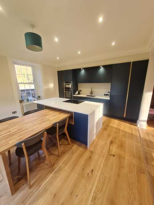 handleless bespoke kitchen