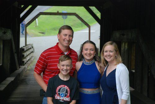 Grow and Go Director Jeff Pettis and family