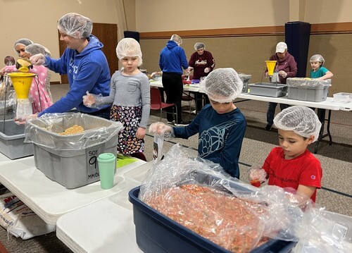 volunteers at the Feed the 5000 event