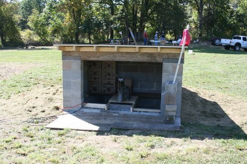 TrapHouse with commercial Thrower