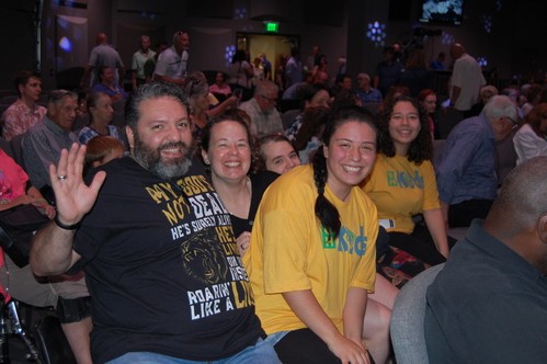 An image that potrays the entrance to One Hope Church with a sign that says 