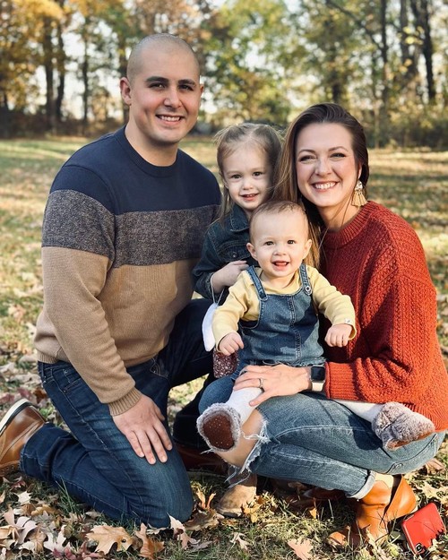 Pastor Lindsey Mahns Worship Pastor of Heartland Christian Center