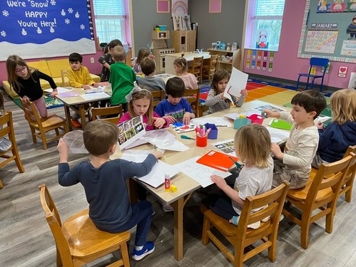 Children coloring at a table at Worthington Presbyterian Church Preschool