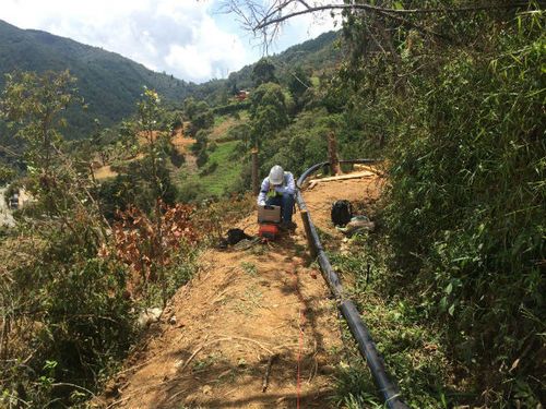 Exploración geofísica: refracción sísmica y análisis multimodal de ondas de superficie - MASW